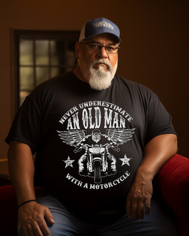 Men's "Never Underestimate An Old Man With A Motorcycle" Print Plus Size T-shirt , Grandpa shirt