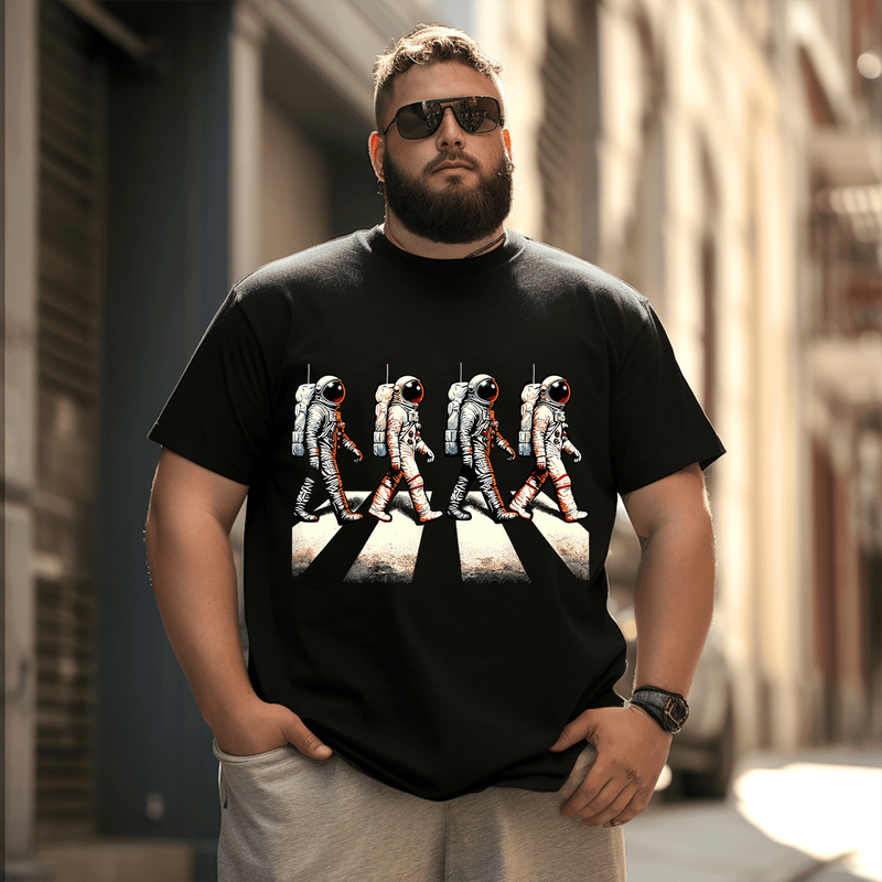 Retro Astronaut Outer Space T-Shirt, Plus Size Oversize T-shirt for Big & Tall Man