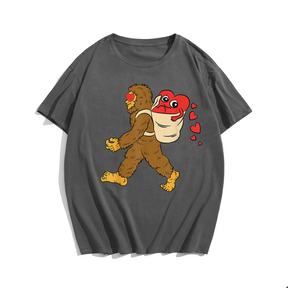 Bigfoot Heart Sasquatch Love T-Shirt, Men Plus Size Oversize T-shirt for Big & Tall